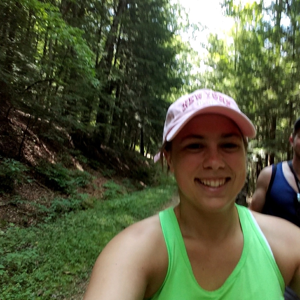 Meet your Posher, Kelly